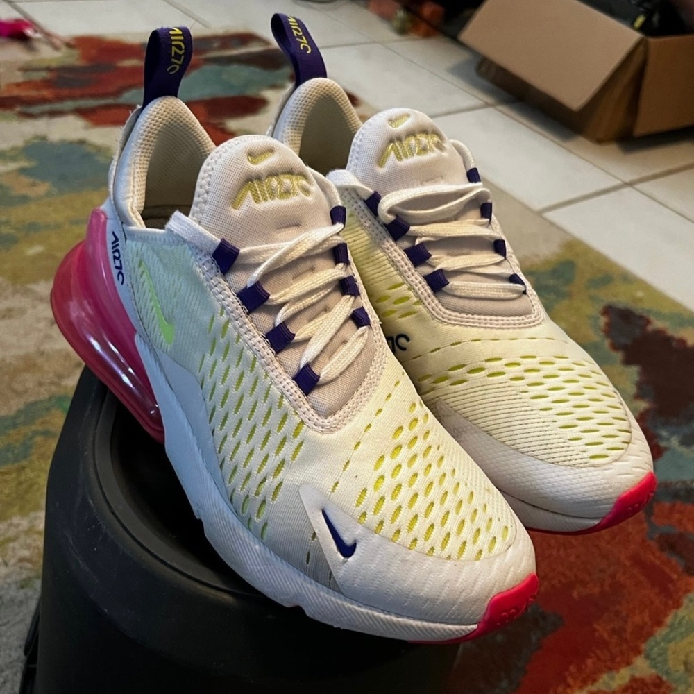 2021 Womens Nike Air Max 270 White Pink Blast Volt Size 8.5